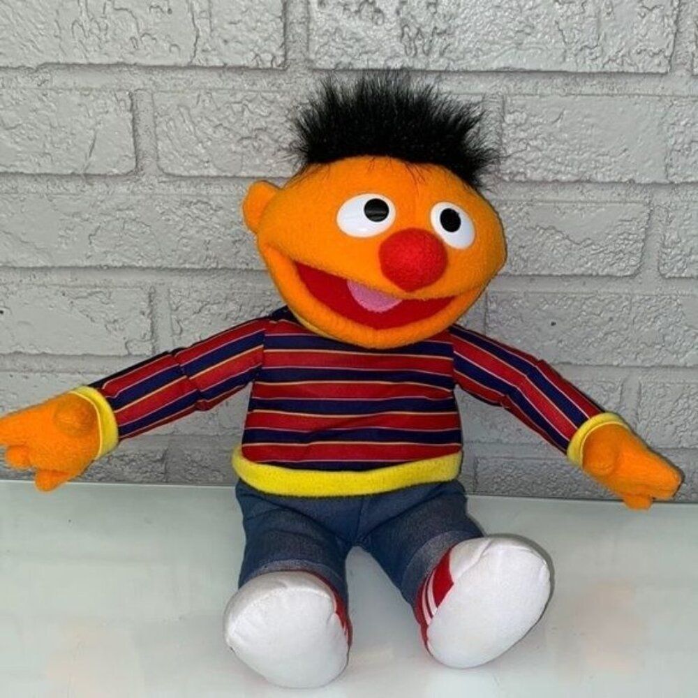 Fisher Price Mattel 2008 Sesame Street ‘ERNIE’ Stuffed Toy